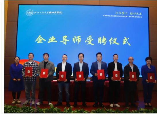 1764205158958035296.png image.png